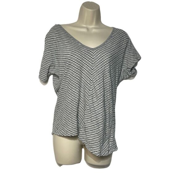 Calvin Klein Women’s Asymmetrical Stripped Shirt With Zipper Back Size Medium - Picture 3 of 14
